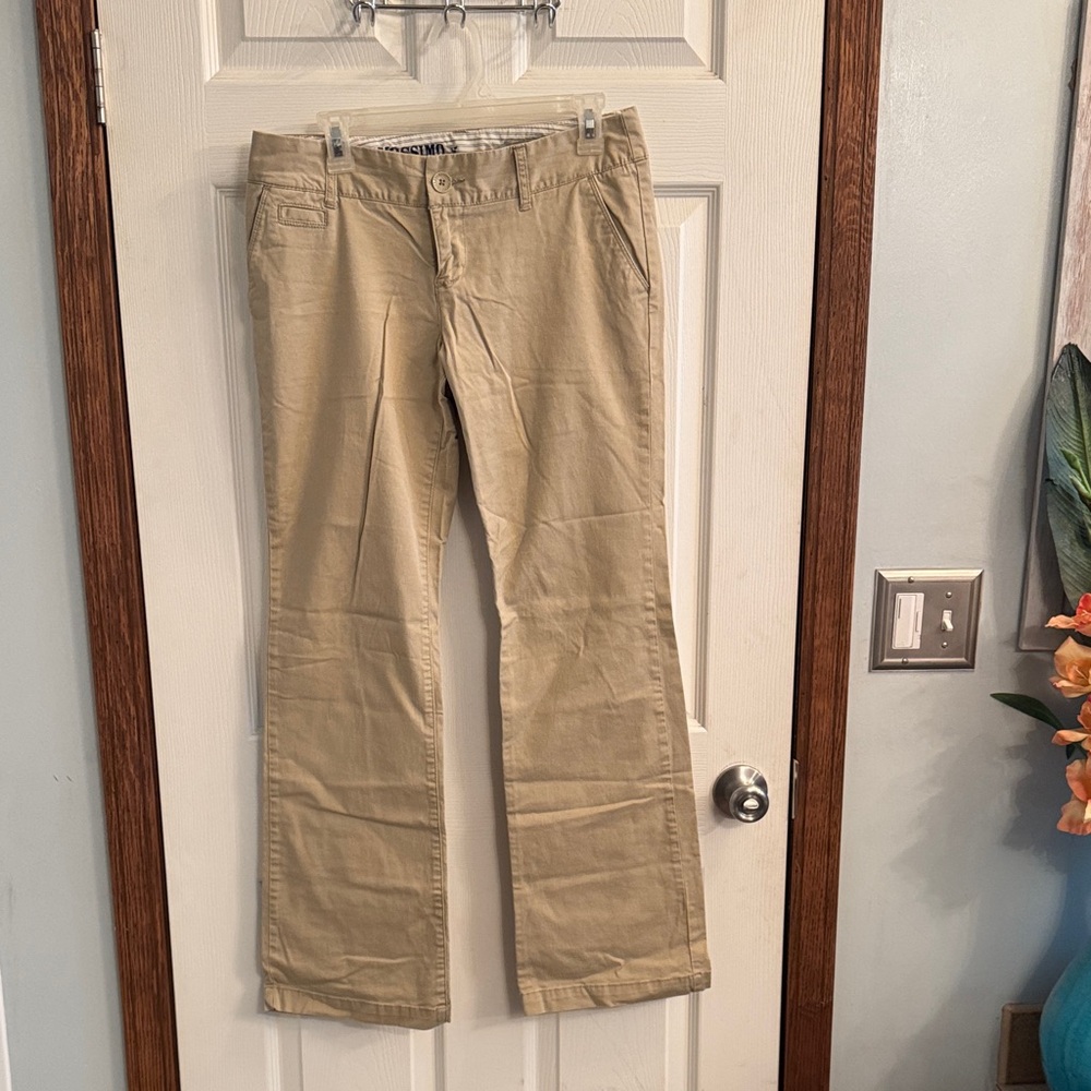 Mossimo Khaki Chinos bootcut‎ size 9